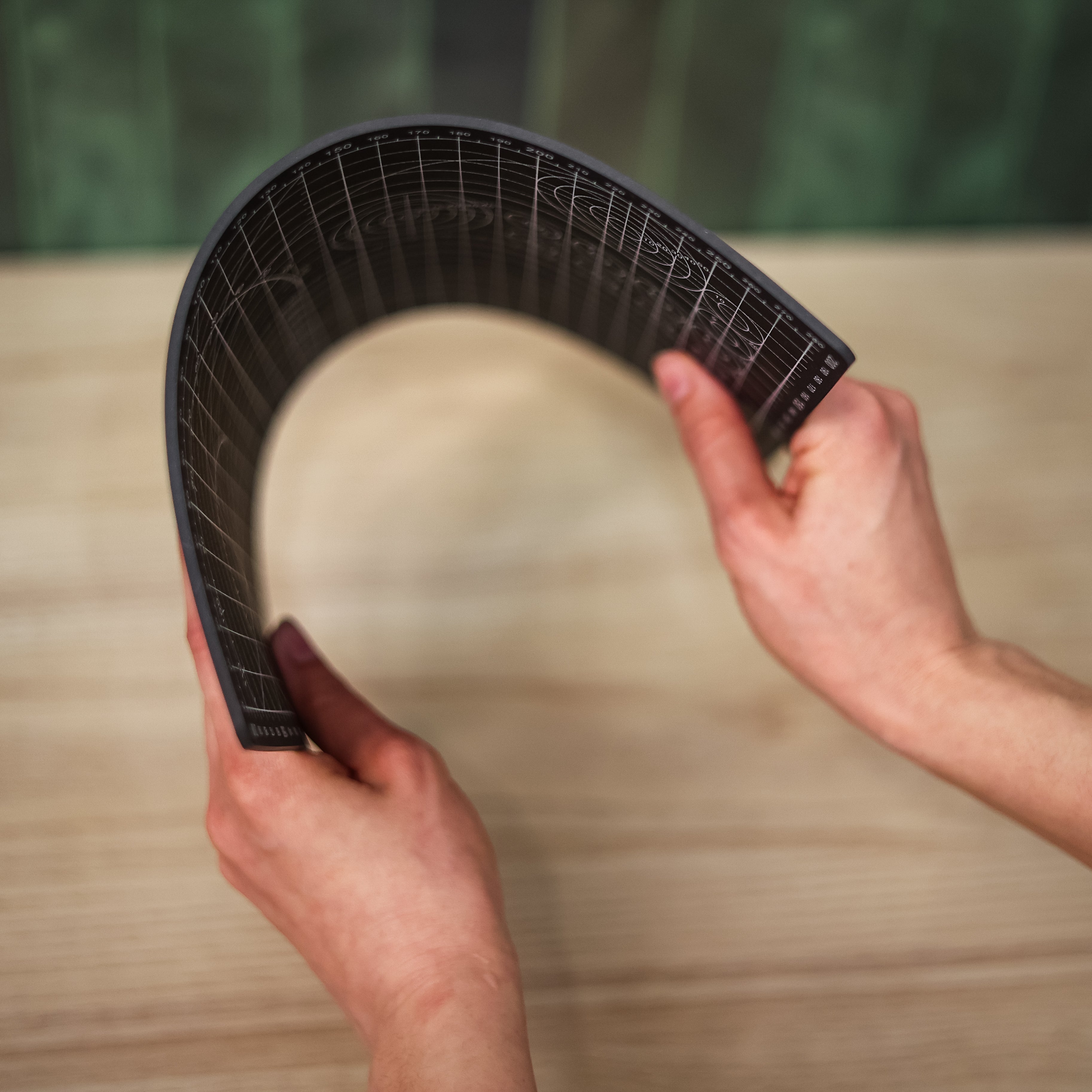 Nanomi Vágóalátét 30x22 cm