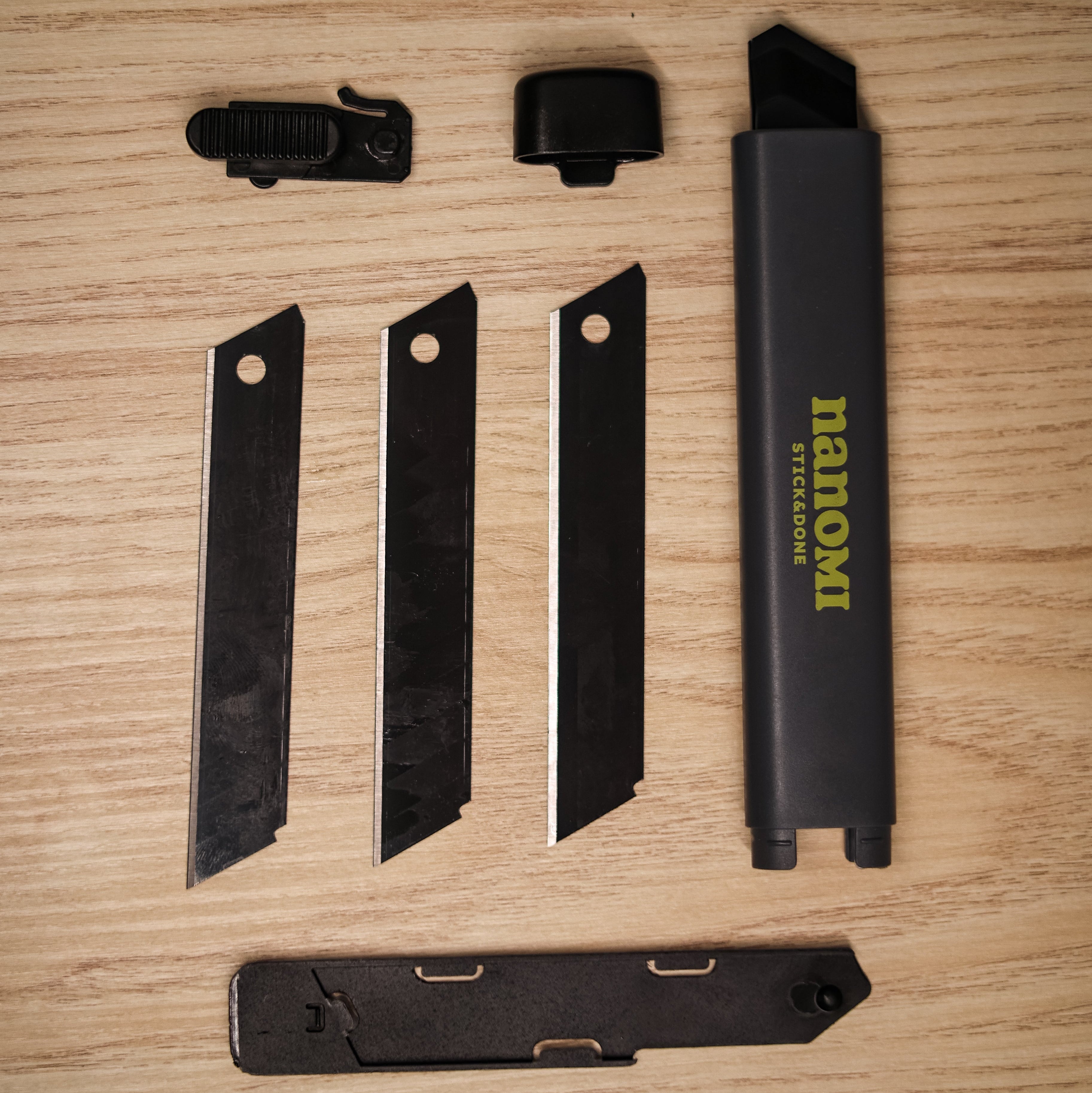 Nanomi vágókés 2db ajándék pengével